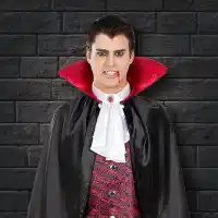 Disfraces de vampiros y condesas para Halloween
